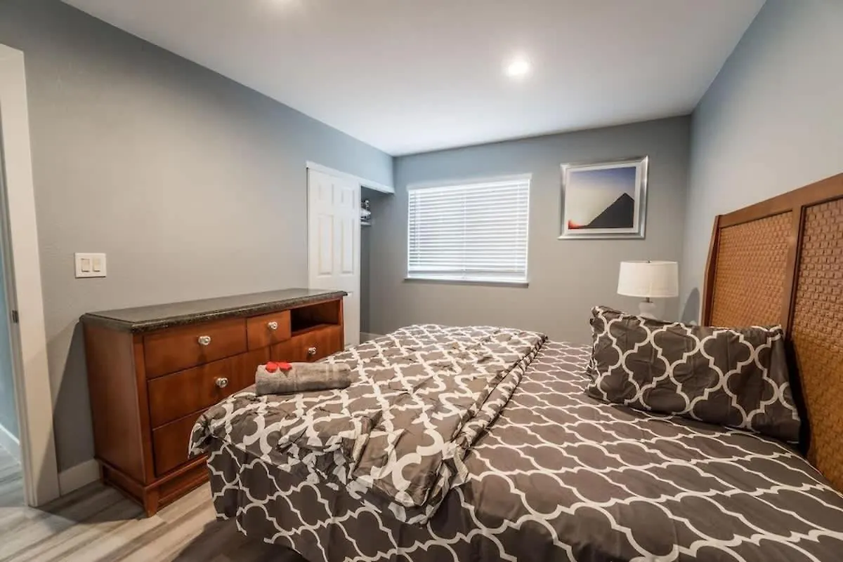 Luxury Living Just Steps From The Strip Villa Las Vegas