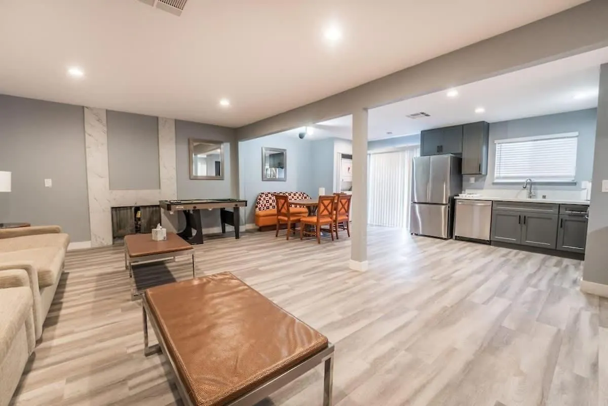 Luxury Living Just Steps From The Strip Villa Las Vegas