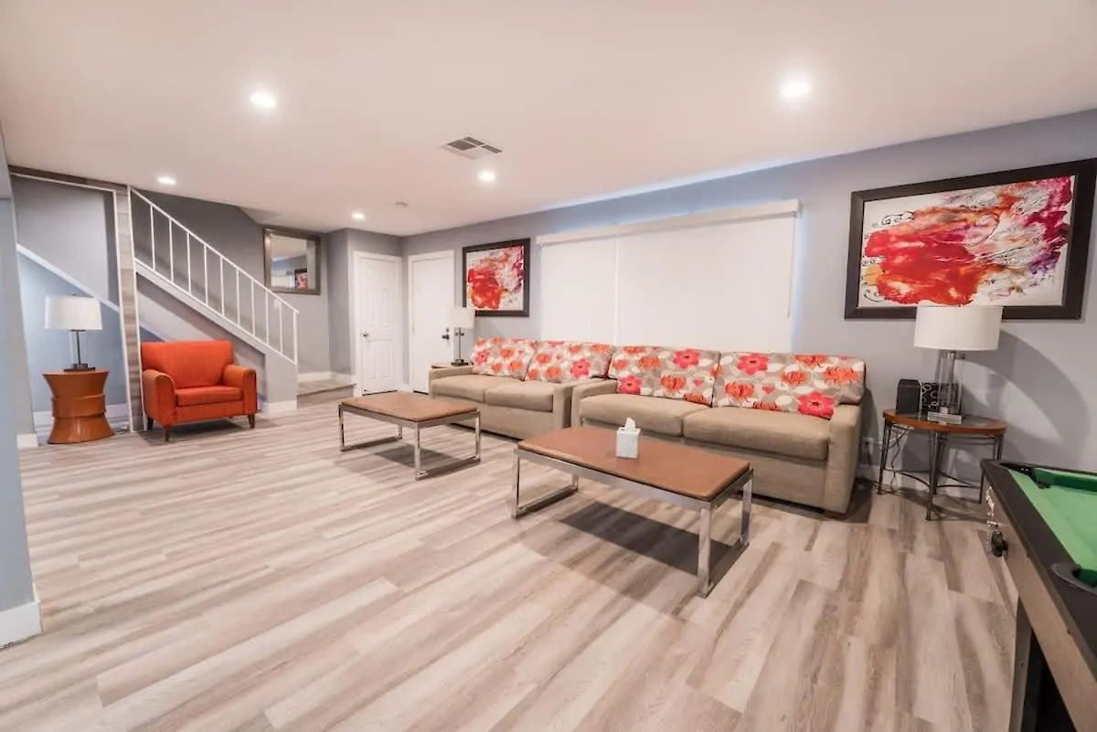 Luxury Living Just Steps From The Strip contacts
